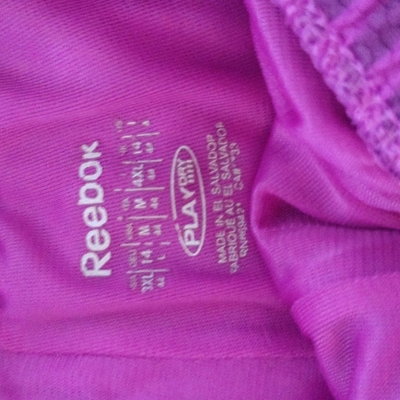Large athletic Reebok shorts - Picture 3 of 4